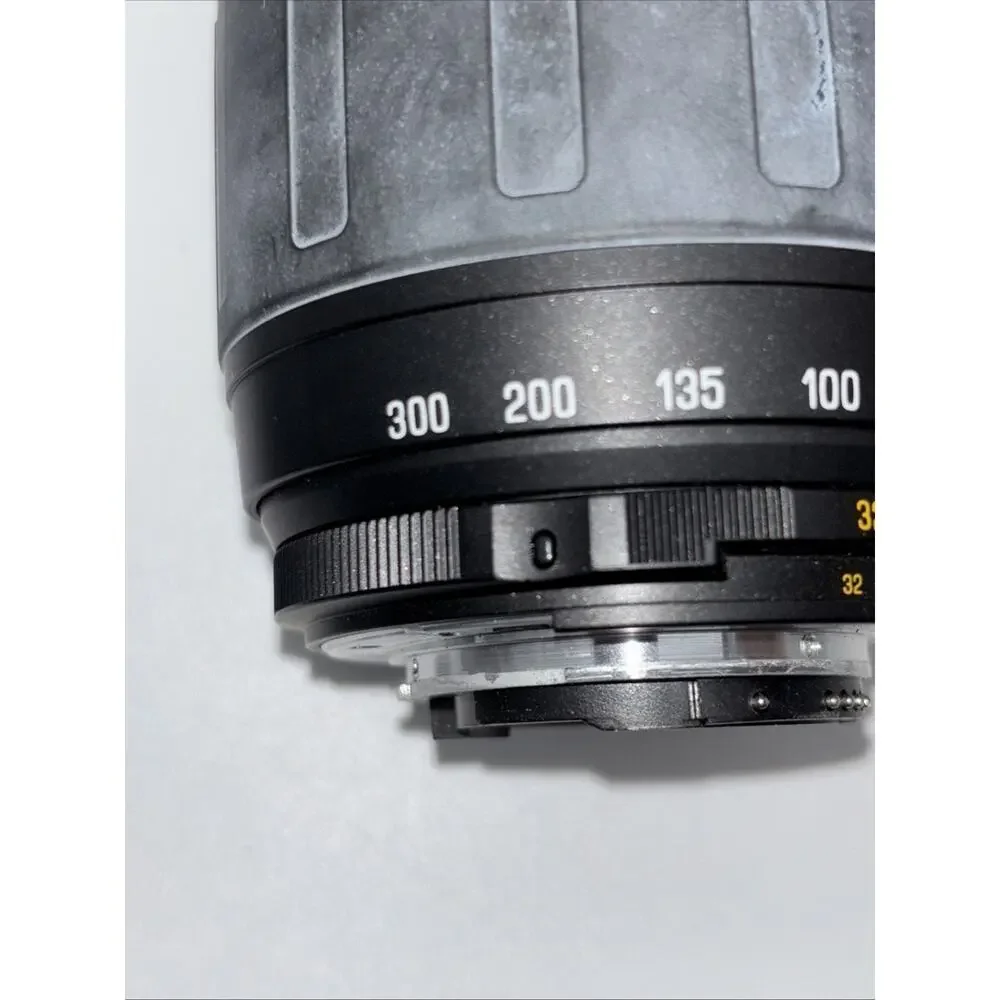 Tamron 75-300mm f/4.5-5.6 Telephoto Zoom Lens Made In Japan, good condition